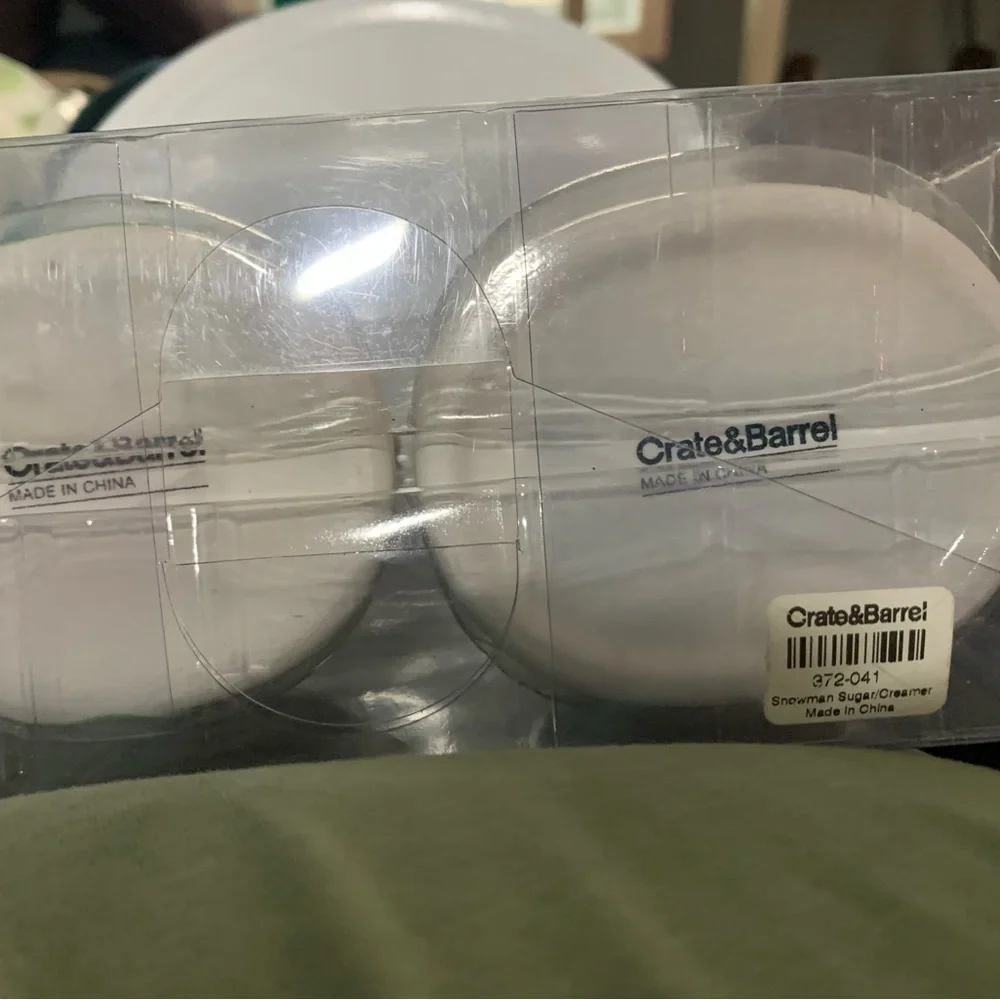 Crate&Barrel Snowman Creamer and Sugar Set **New***